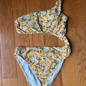 Floral One-Shoulder Swimsuit